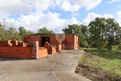 Building plot 2,046 m², Barban - peace and privacy - 2