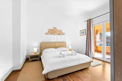 POREČ, FUNTANA - Mediterranean home with rustic details, 238 m² - 13
