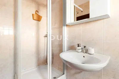 POREČ, FUNTANA - Mediterranean home with rustic details, 238 m² - 21