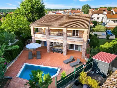 POREČ, FUNTANA - Mediterranean home with rustic details, 238 m²