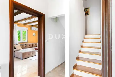 POREČ, FUNTANA - Mediterranean home with rustic details, 238 m² - 10