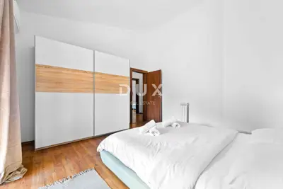POREČ, FUNTANA - Mediterranean home with rustic details, 238 m² - 15