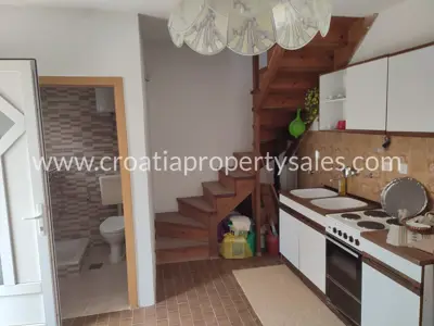 Semi-detached house 50 m², Otok Brač - 200 m from the sea - 10