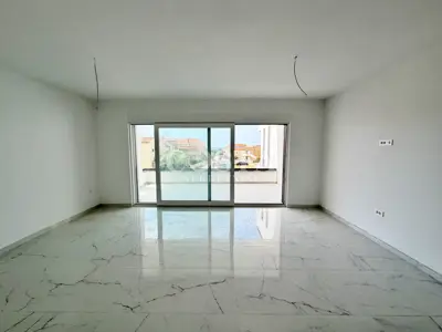 Stan 73 m², Privlaka - 2 spavaće sobe, terasa - 6