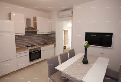 Apartment in Pula, Center, ground floor, newly renovated and furnished - 2
