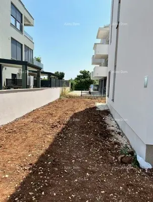 Stan s vrtom 90 m², Štinjan, Pula - novogradnja - 11