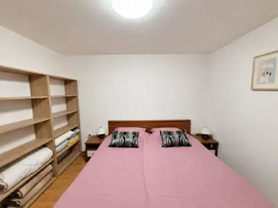 Haus 760 m², Klenovica - 5 Apartments und Meerblick - 9