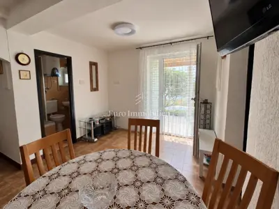 Haus 760 m², Klenovica - 5 Apartments und Meerblick - 6