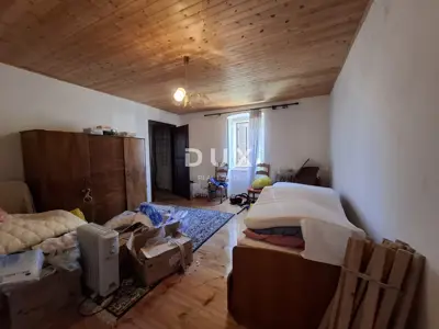 House 190 m², Bale - stone house in the center with garden - 18