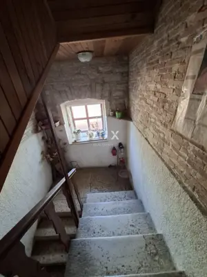 House 190 m², Bale - stone house in the center with garden - 11