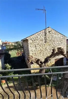 House 190 m², Bale - stone house in the center with garden - 4