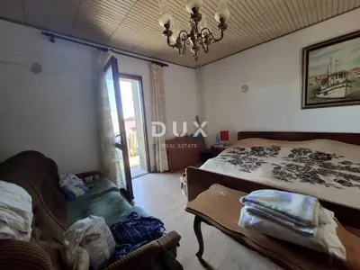 House 190 m², Bale - stone house in the center with garden - 16