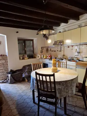 House 190 m², Bale - stone house in the center with garden - 13