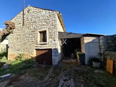 House 190 m², Bale - stone house in the center with garden - 5