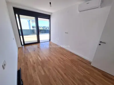 Wohnung zum Kauf in Krk, 160 m² - 9