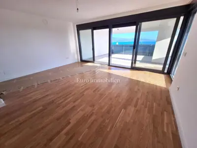 Wohnung zum Kauf in Krk, 160 m² - 3