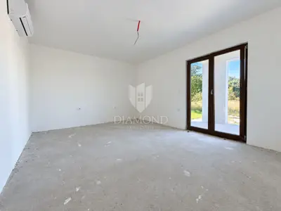 House 240 m², Barban - two residential units - 20