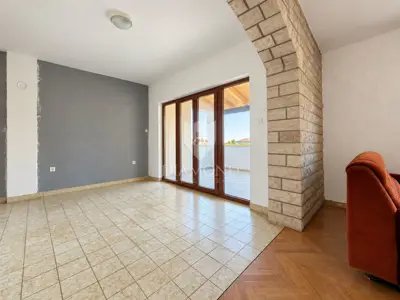 House 240 m², Barban - two residential units - 7