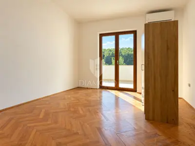 House 240 m², Barban - two residential units - 10