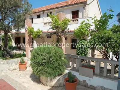 Haus, Brač, 140 m², 550 000 € - 1