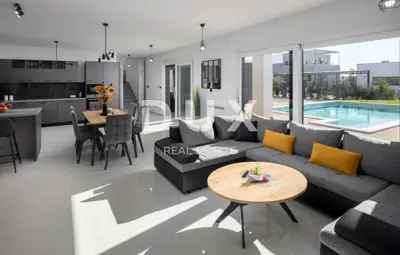 Haus 178 m², Poreč - moderne Architektur und Pool - 8