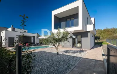 Haus 178 m², Poreč - moderne Architektur und Pool
