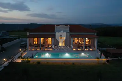 Steinvilla in Poreč, 268 m², Pool und Wellness - 8