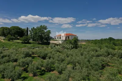 Steinvilla in Poreč, 268 m², Pool und Wellness - 2