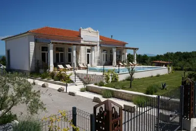 Steinvilla in Poreč, 268 m², Pool und Wellness - 6