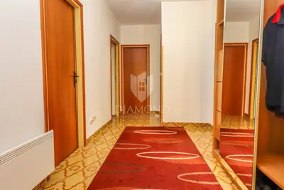House in Pula, Veli vrh - quiet dead-end street - 8