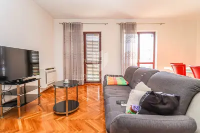 House in Pula, Veli vrh - quiet dead-end street