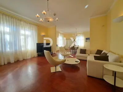 Wohnung 180 m², Opatija - Centar, Meerblick und 4 Parkplätze