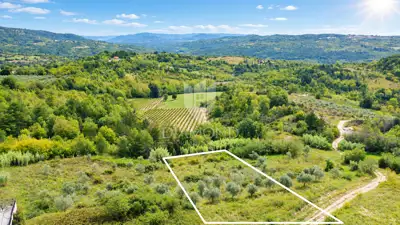 Building land 1,800 m², Buje - view of Grožnjan and Motovun - 2