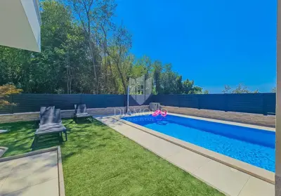 Kuća 140 m², Umag - grijani bazen i pogled na more - 5