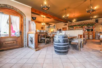 Restaurant 270 m², Zambratija, 300 m from the coast - 2