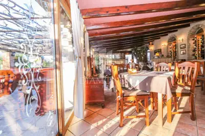 Restaurant 270 m², Zambratija, 300 m from the coast - 17