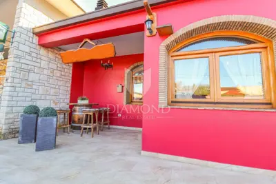 Restaurant 270 m², Zambratija, 300 m from the coast - 4