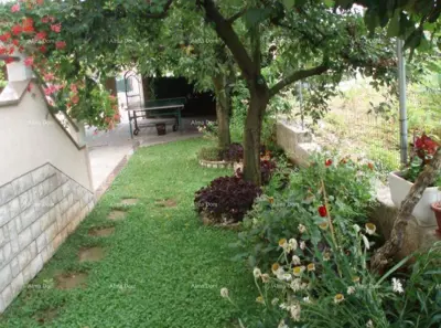 Apartmanska kuća sa 5 apartmana, svaki s predivnim pogledom na more - 2