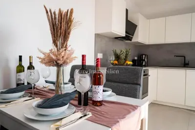 Apartman 78 m², Novalja - pogled na more i lođa - 12