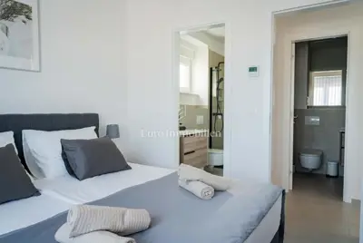 Apartman 78 m², Novalja - pogled na more i lođa - 19