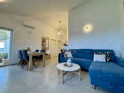 Apartment 60 m², Peroj - fully furnished and equipped - 10