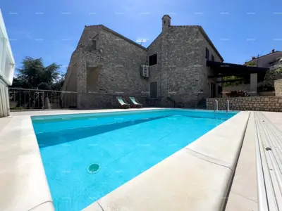 Beautiful house with a pool in Pula, ideal for a family or investment. - 9