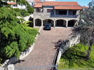 Beautiful house with a pool in Pula, ideal for a family or investment. - 3