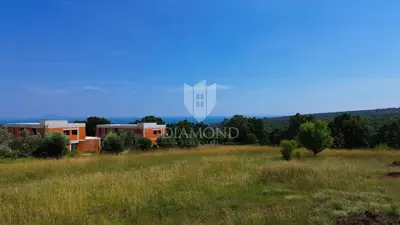 Land plot for sale in Marčana
