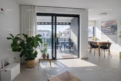 Wohnung 80 m², Poreč - 2 Zimmer, Terrasse und Parkplatz - 3