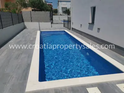 Stan, Trogir, 70 m², 2-soban, 469 000 € - 13