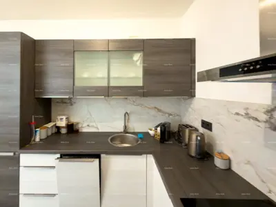 Wohnung 60 m², Pula Centar, Smart Home und Balkon