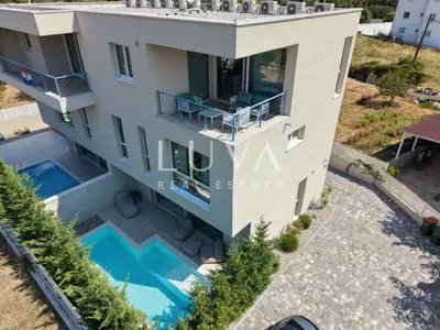 Trogir, Seget Vranjica, house 200 m² with pool by the sea - 18