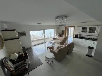 Villa 280 m², Senj - first row to the sea - 16