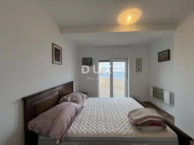 Villa 280 m², Senj - first row to the sea - 21